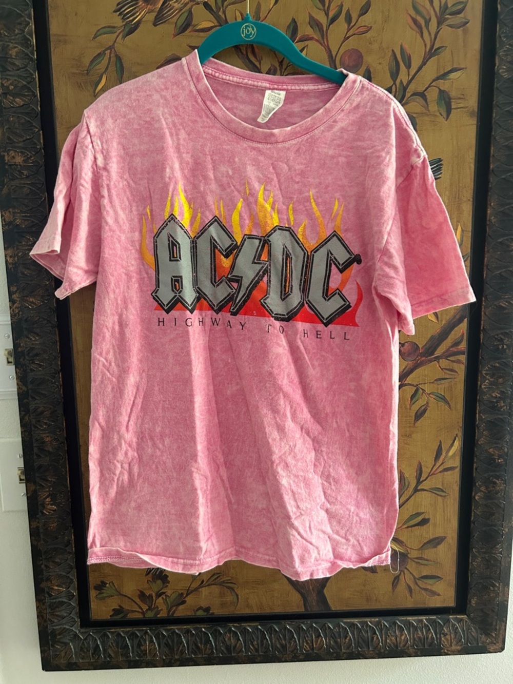 💛 AC/DC PINK TEE